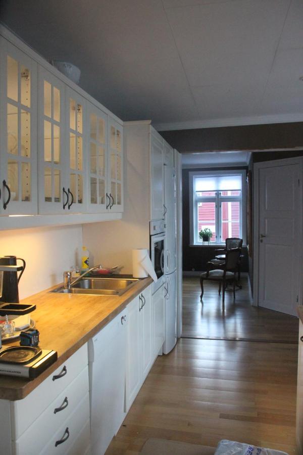 Gamle Apoteket I Gamle Skudeneshavn Appartamento Esterno foto
